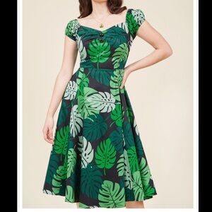 Collectif Green and Black Leaf Print A-Line Dress